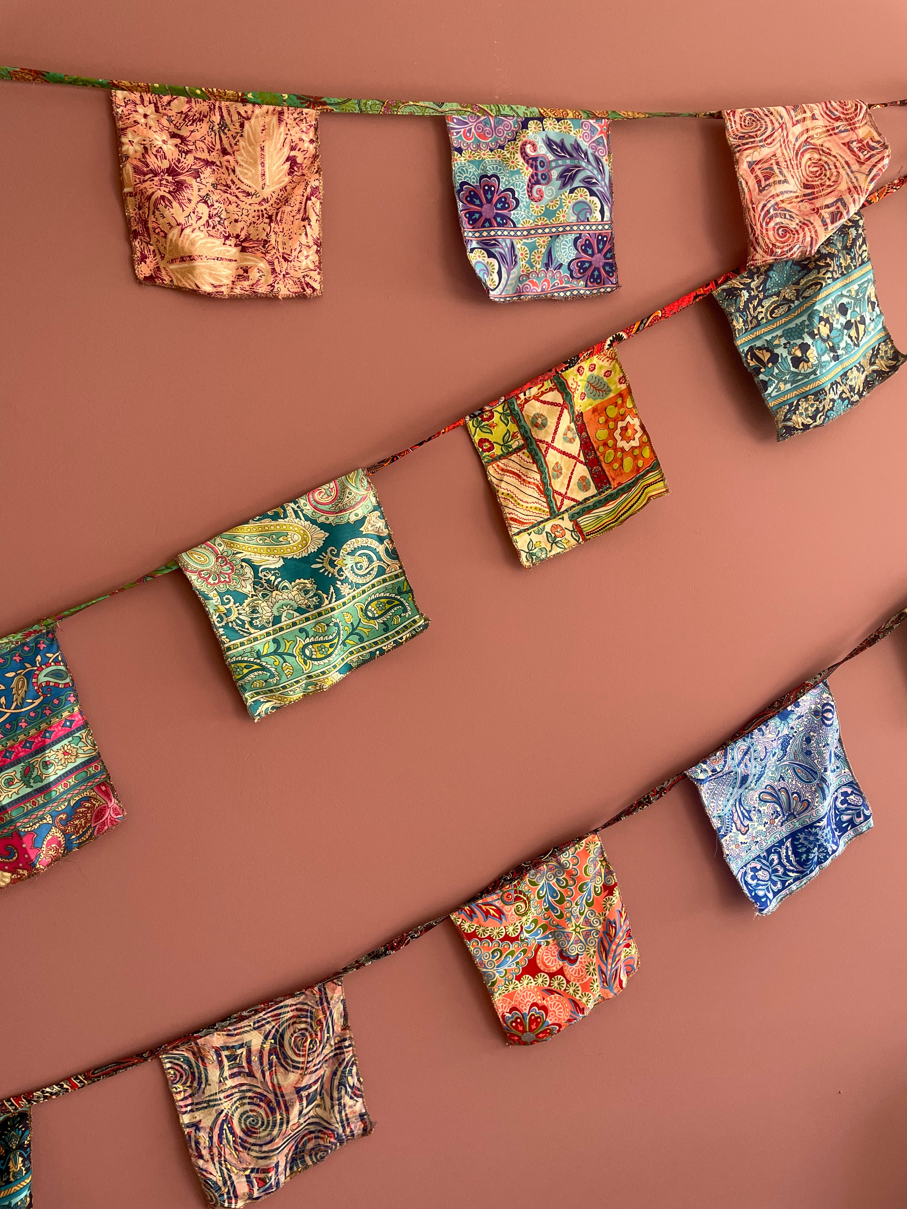 Sari garlands / Multi colored