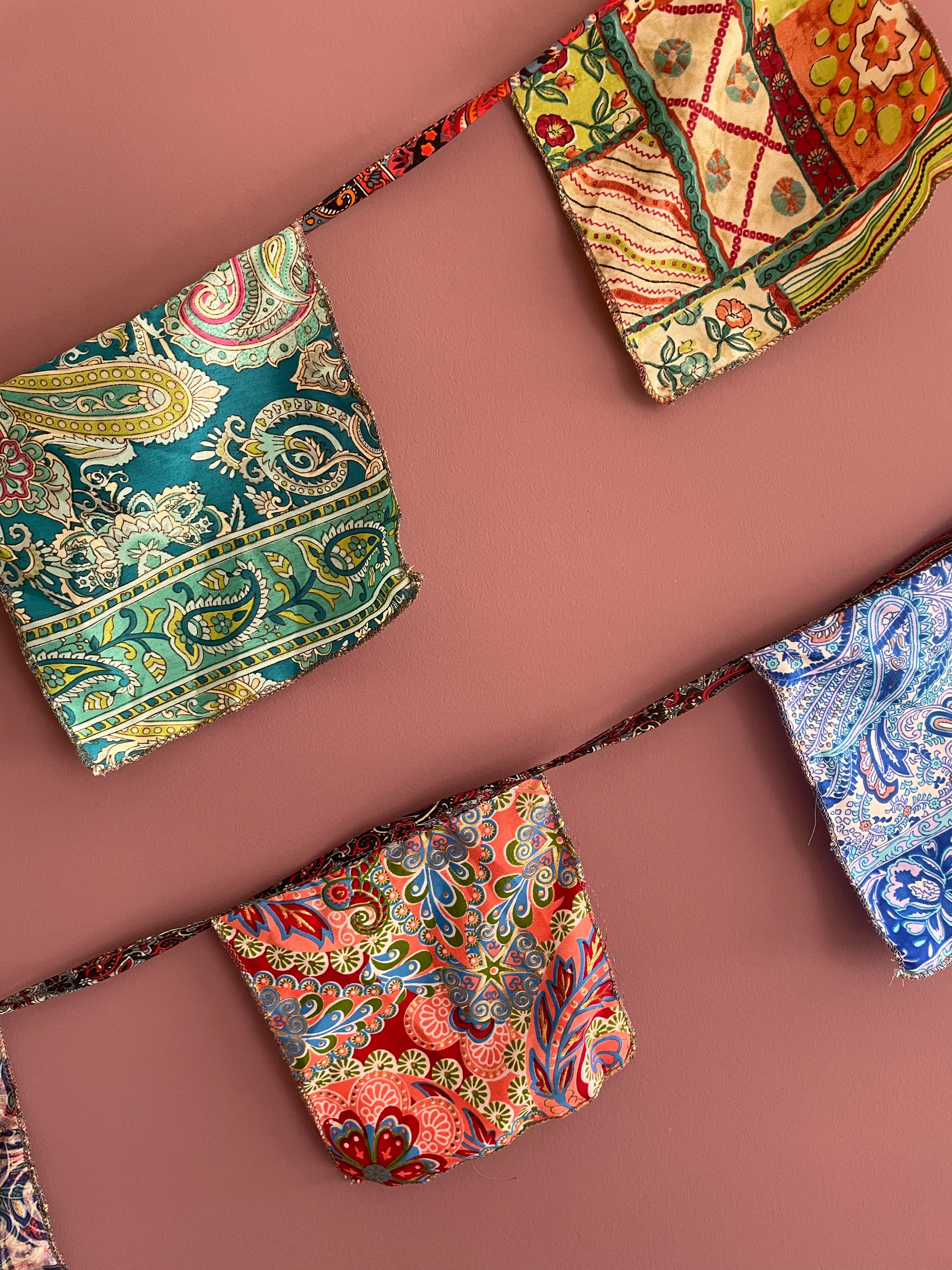 Sari garlands / Multi colored