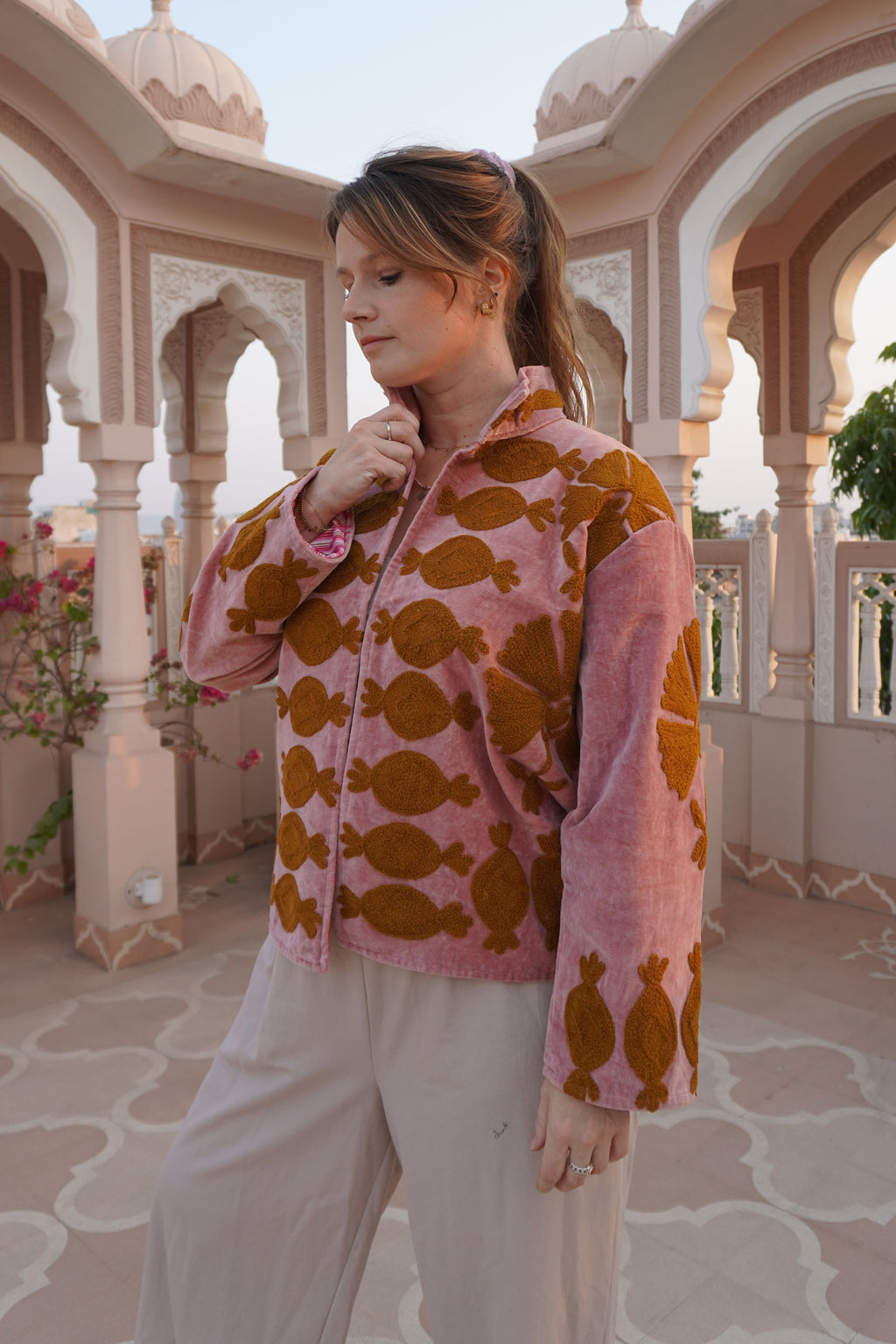 Suzani velvet short coat - Pink Ochre