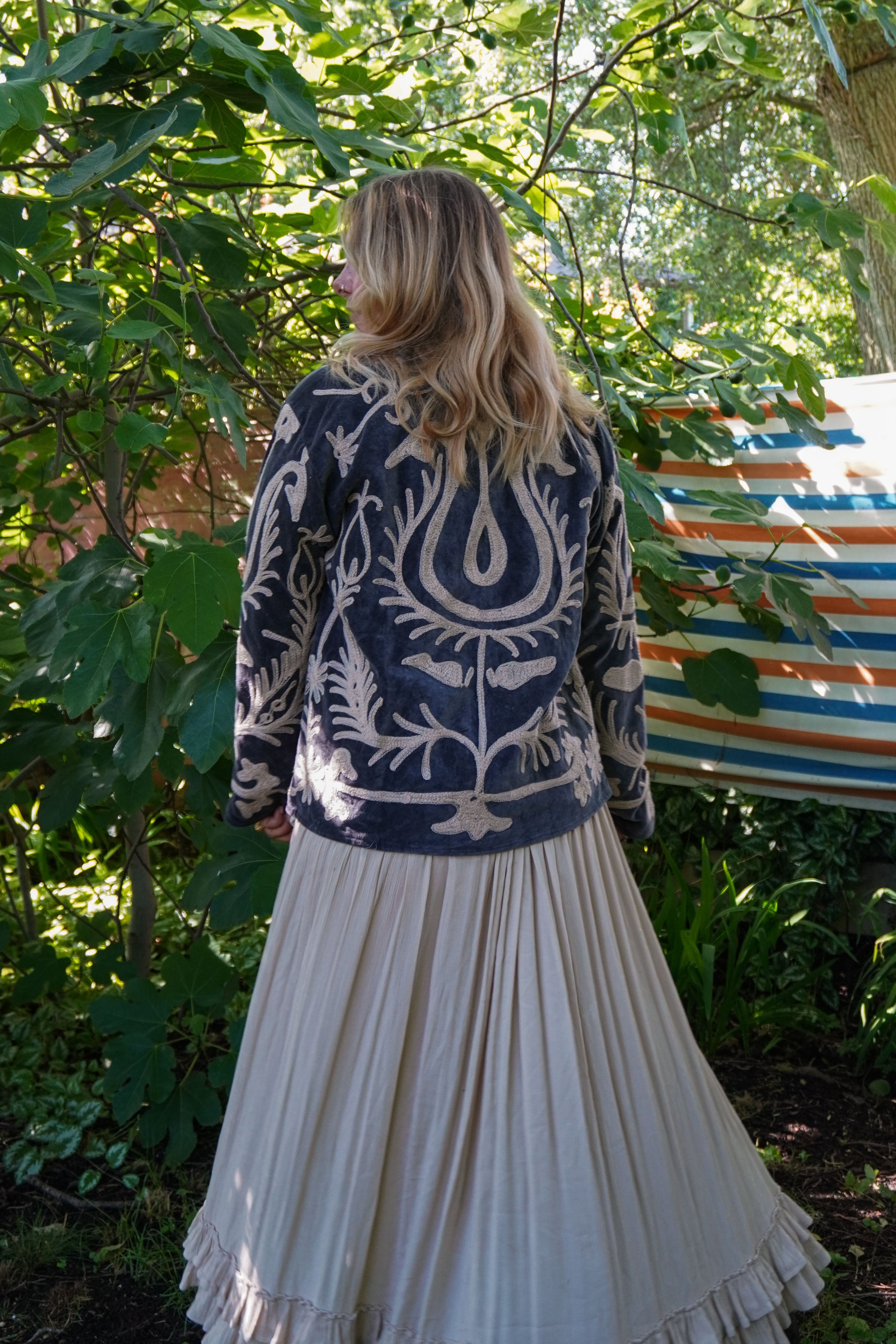 Suzani velvet short coat - Night Blue Floral