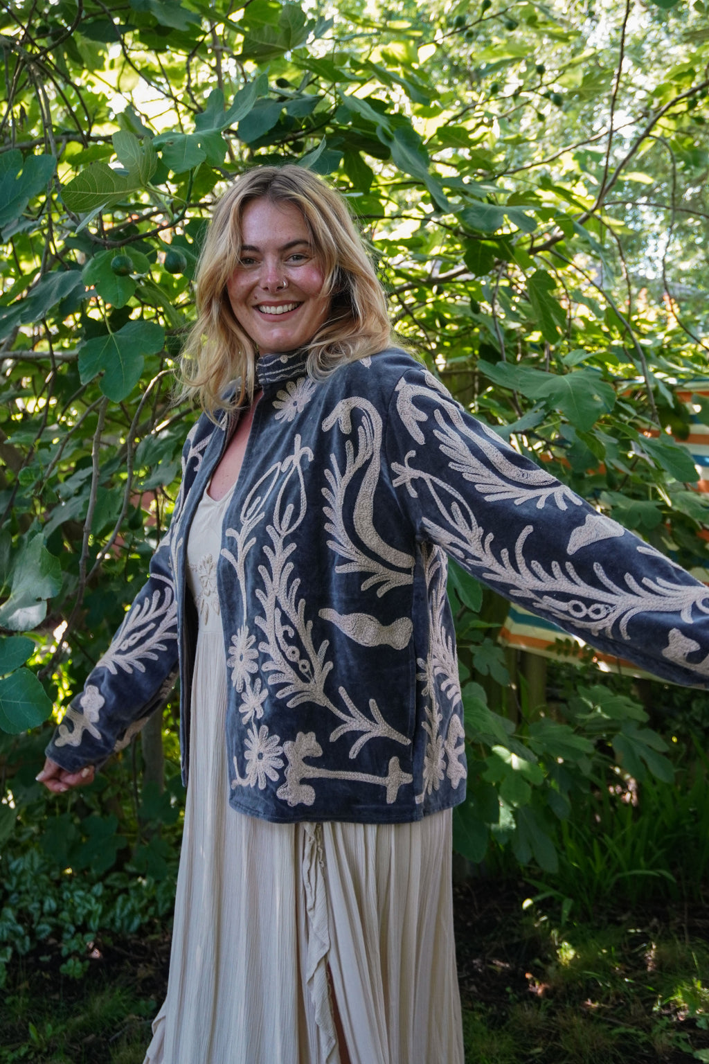 Suzani velvet short coat - Night Blue Floral