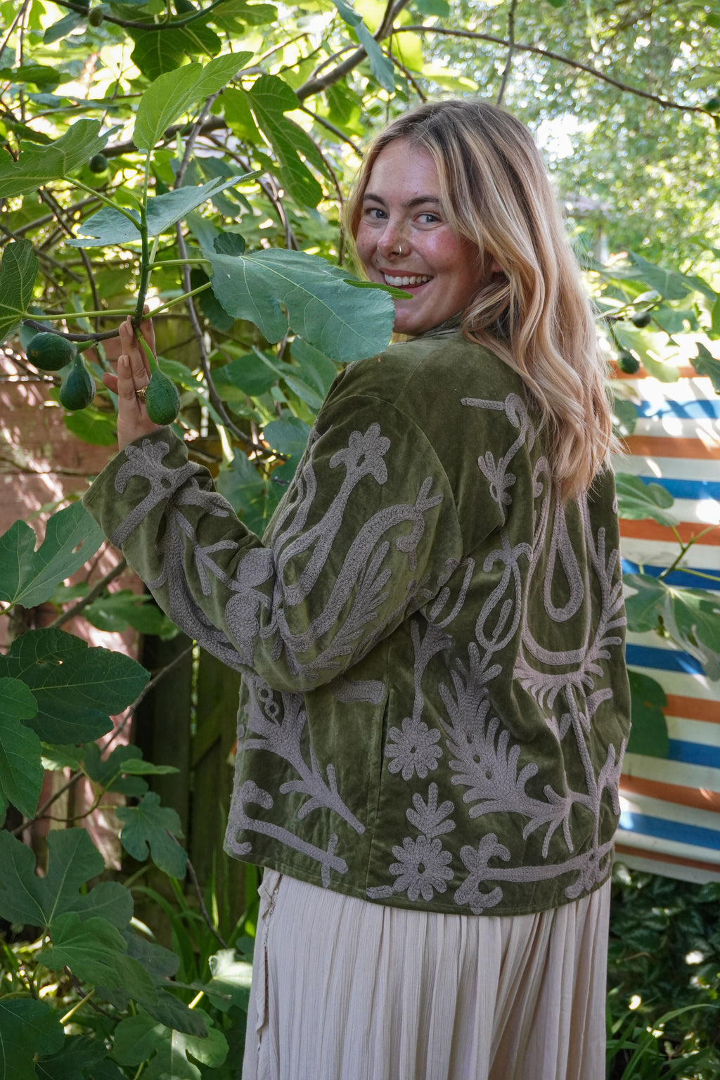Suzani velvet short coat - Forest Green Floral