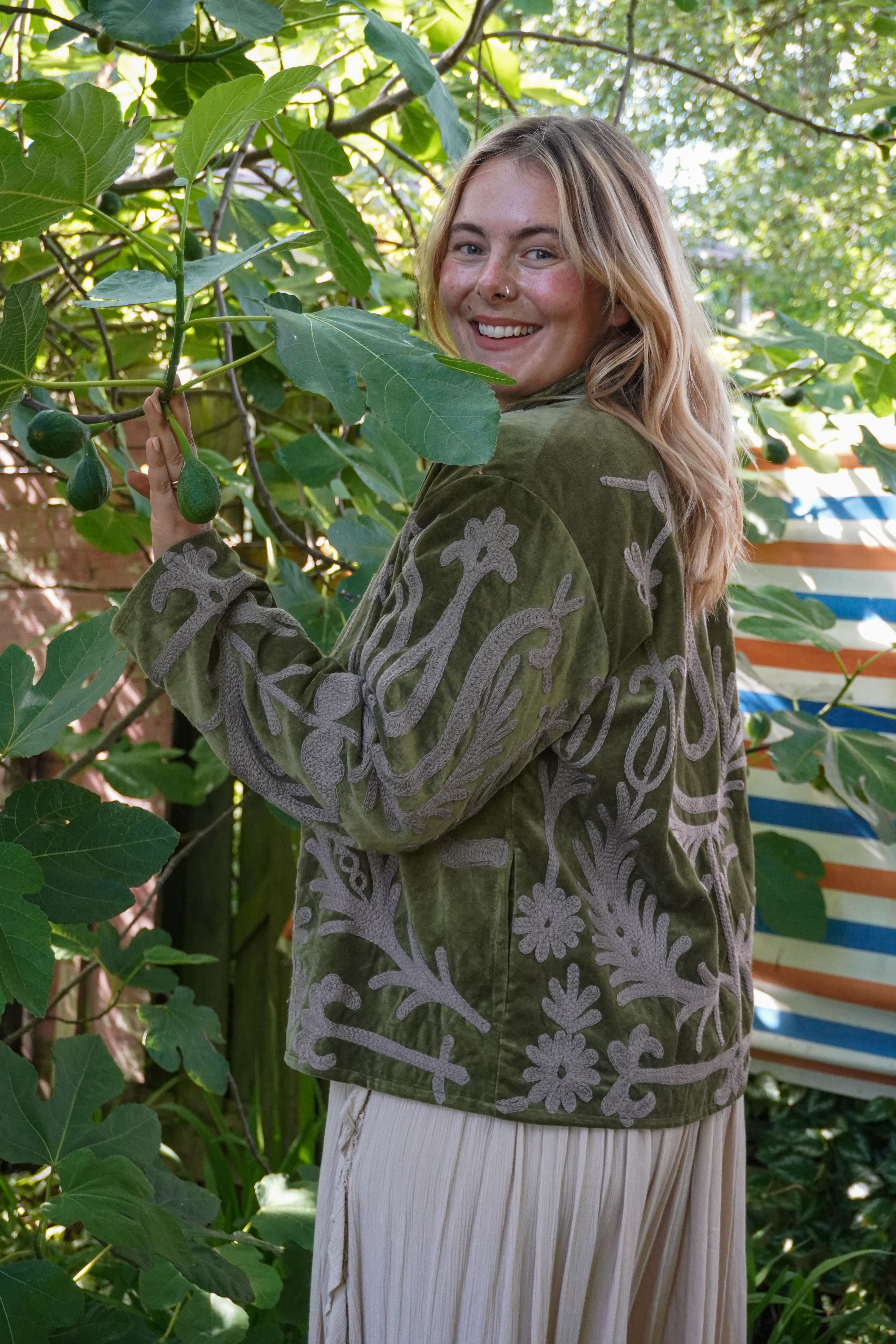 Suzani velvet short coat - Forest Green Floral