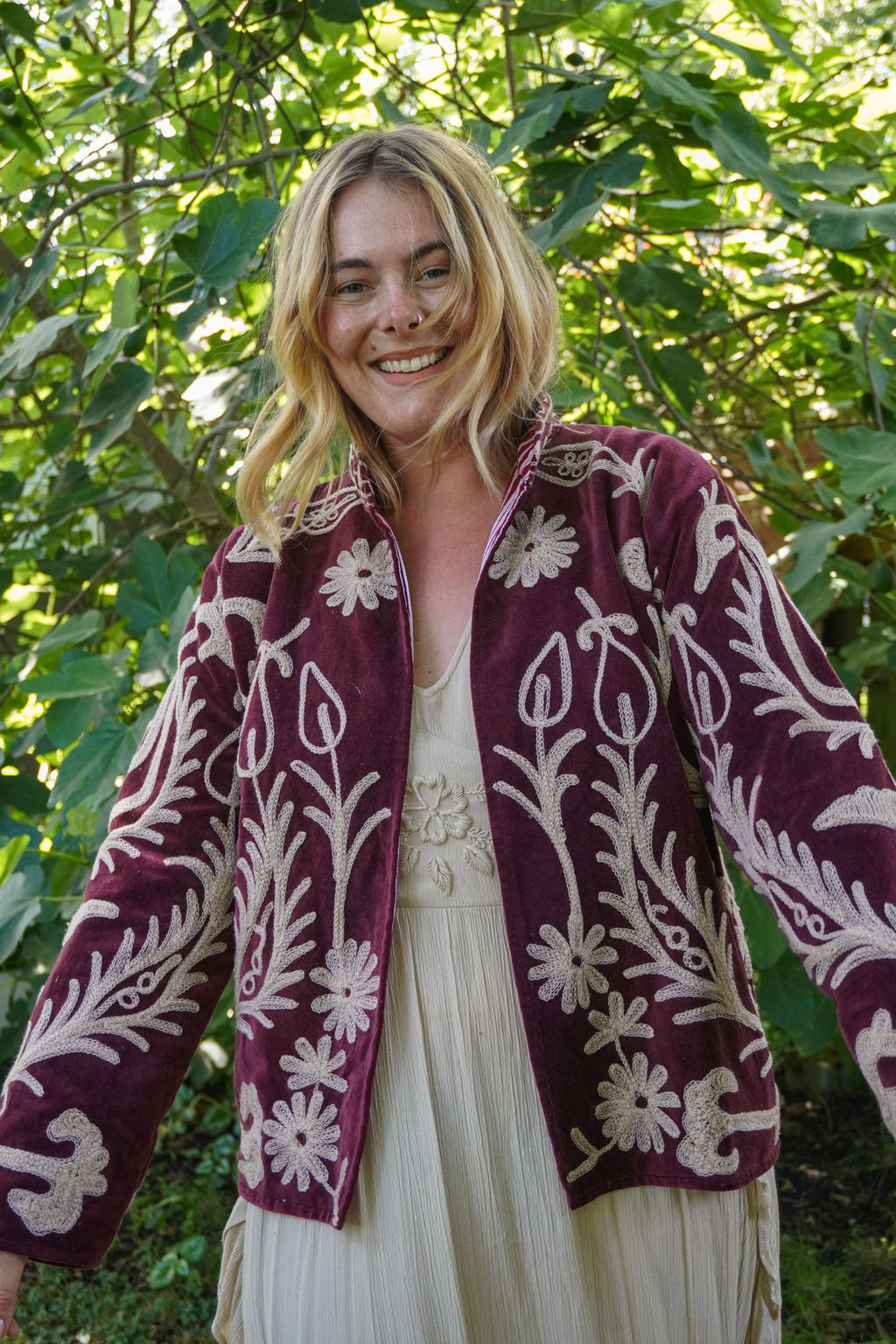 Suzani velvet short coat - Burgundy Floral