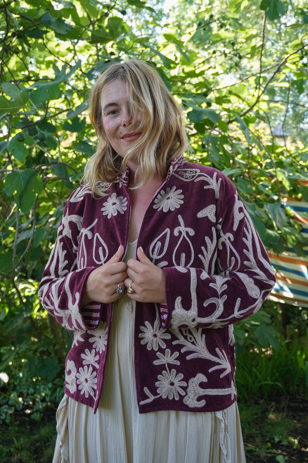 Suzani velvet short coat - Burgundy Floral