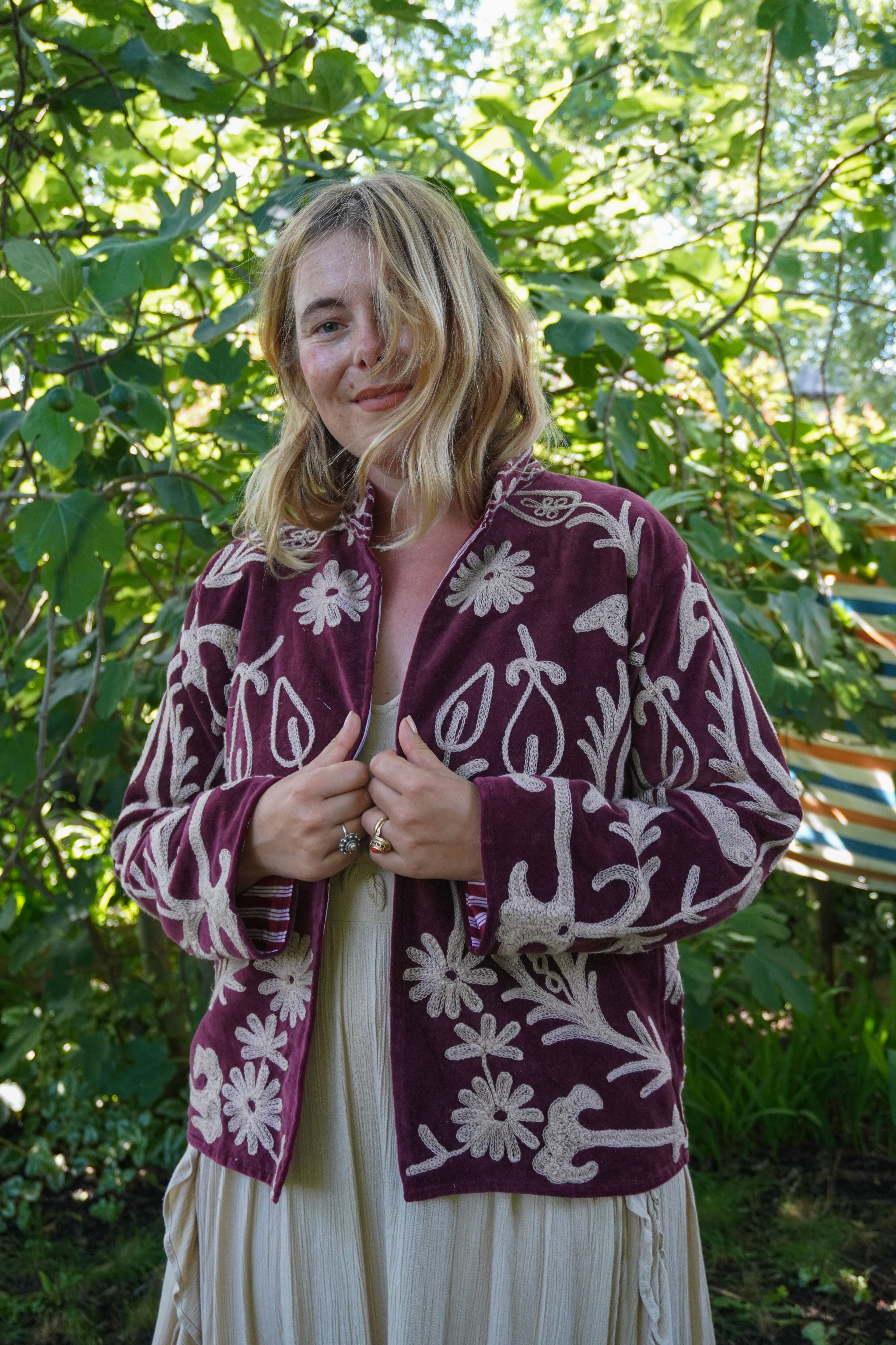 Suzani velvet short coat - Burgundy Floral