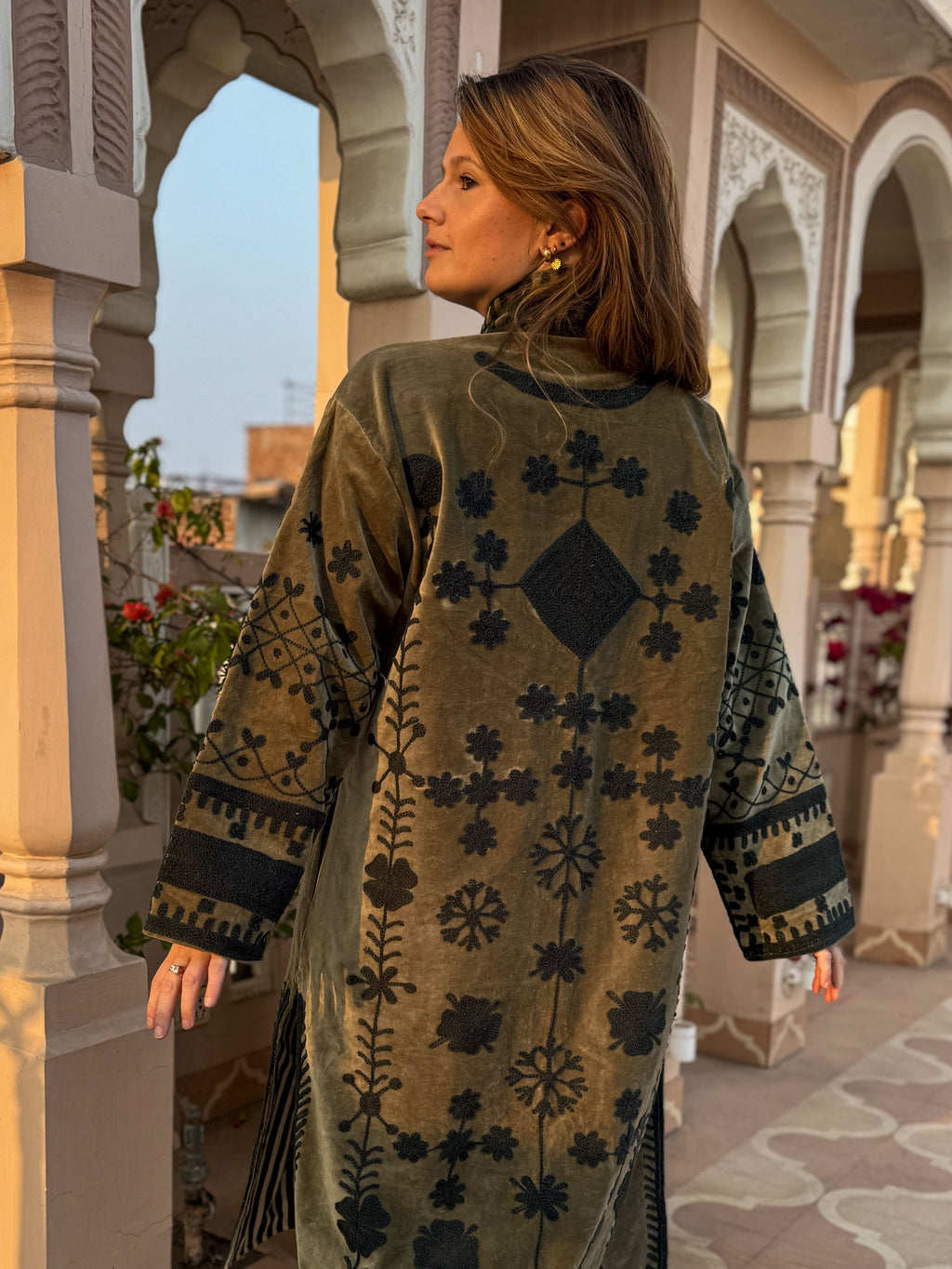 Suzani velvet long coat - Red