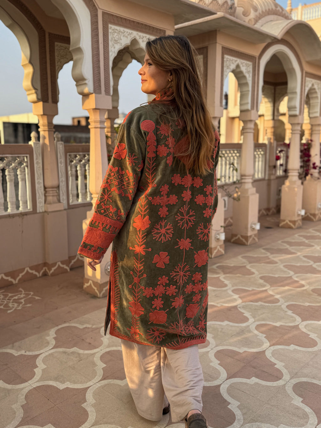 Suzani velvet long coat - Olive/pink