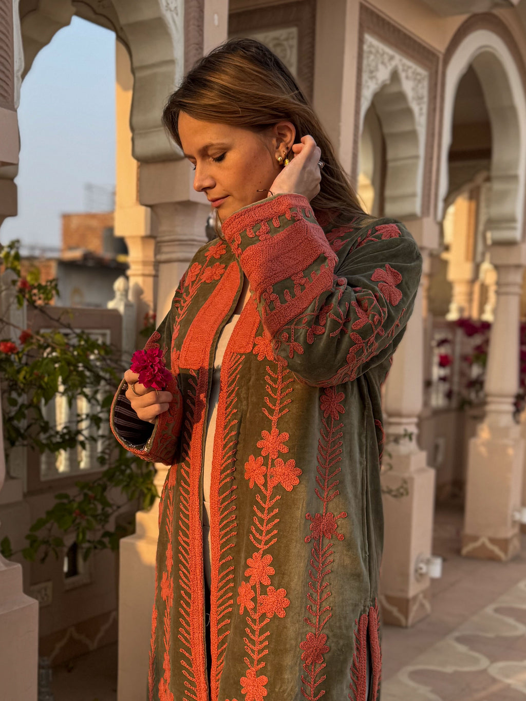 Suzani velvet long coat - Olive/pink
