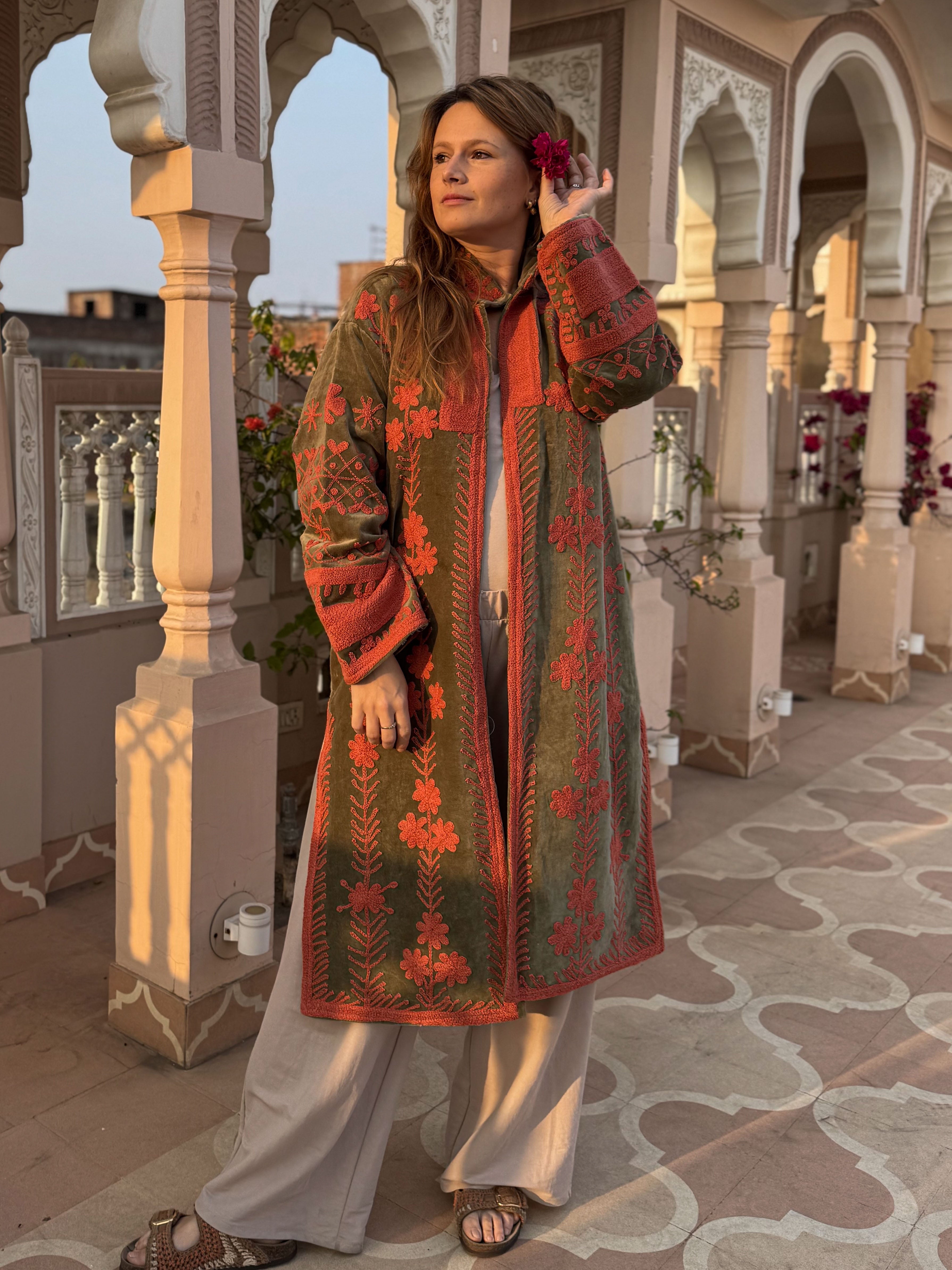 Suzani velvet long coat - Olive/pink