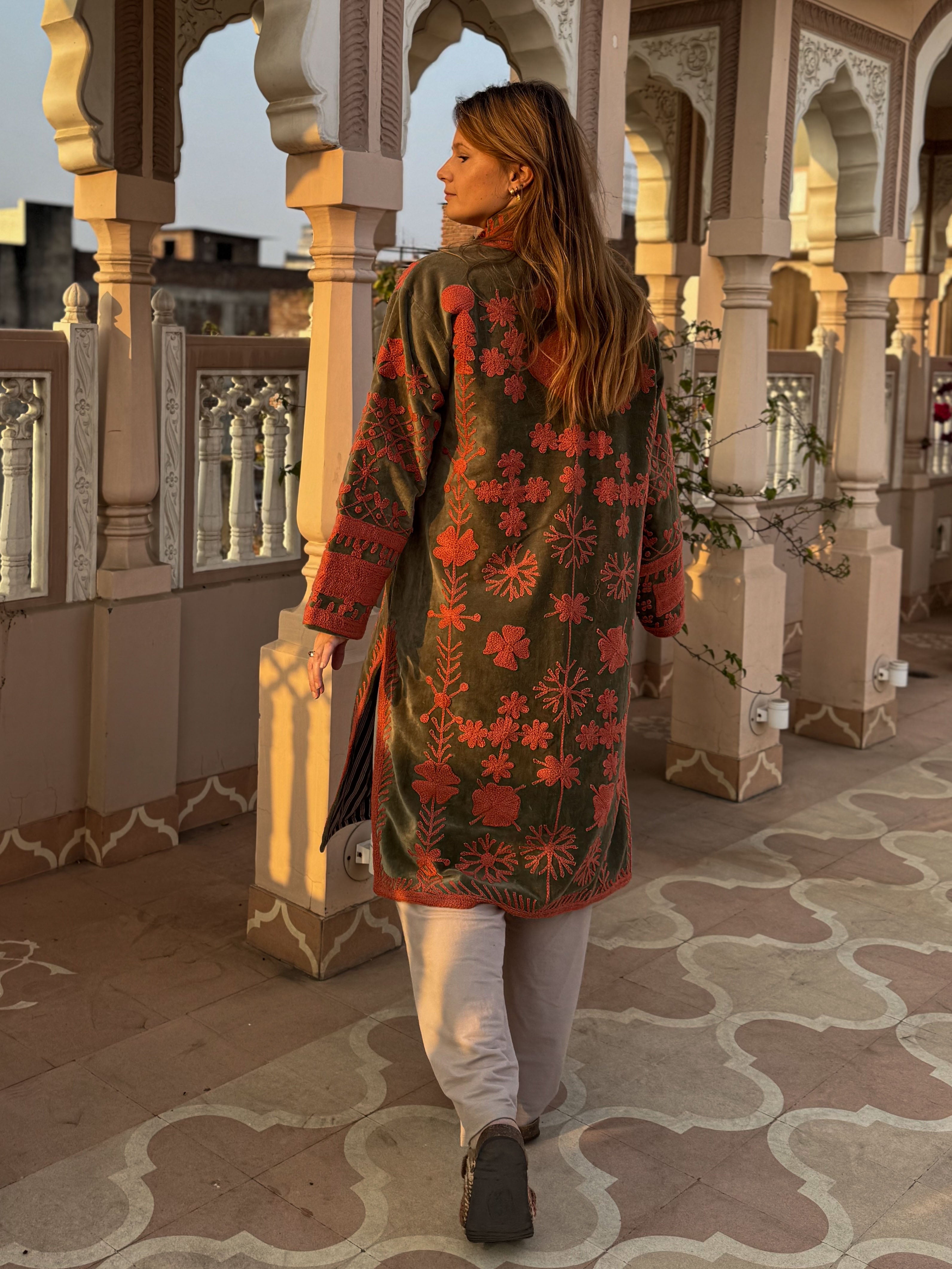 Suzani velvet long coat - Olive/pink