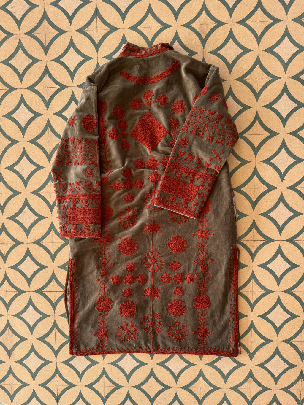 Suzani velvet long coat - Red