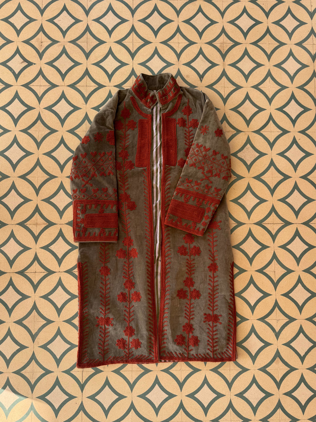 Suzani velvet long coat - Red