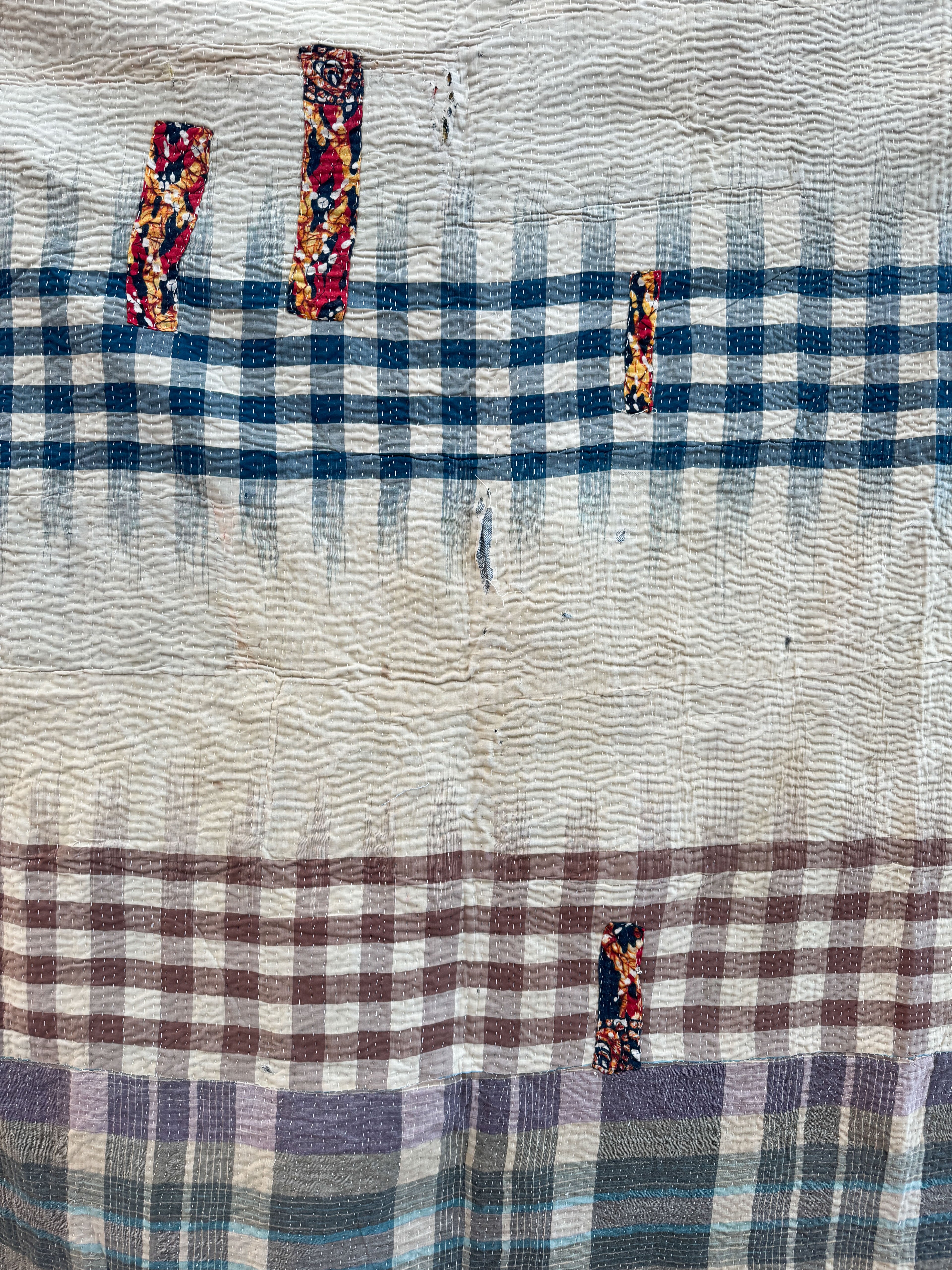Kantha quilt - Fine stitch 02