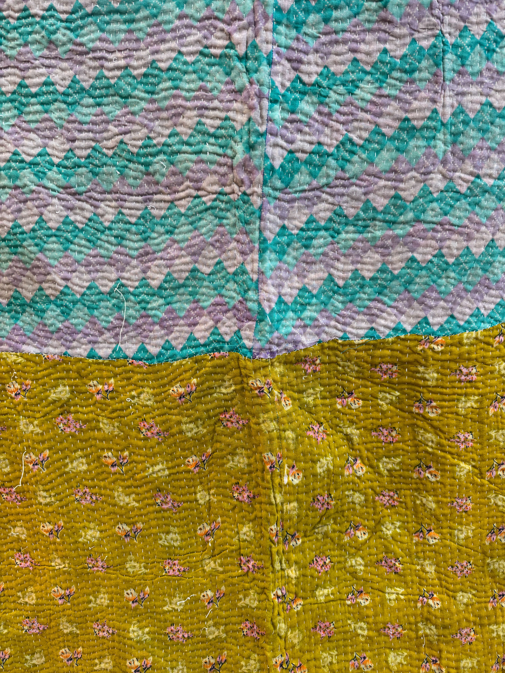 Kantha quilt - Fine stitch 02