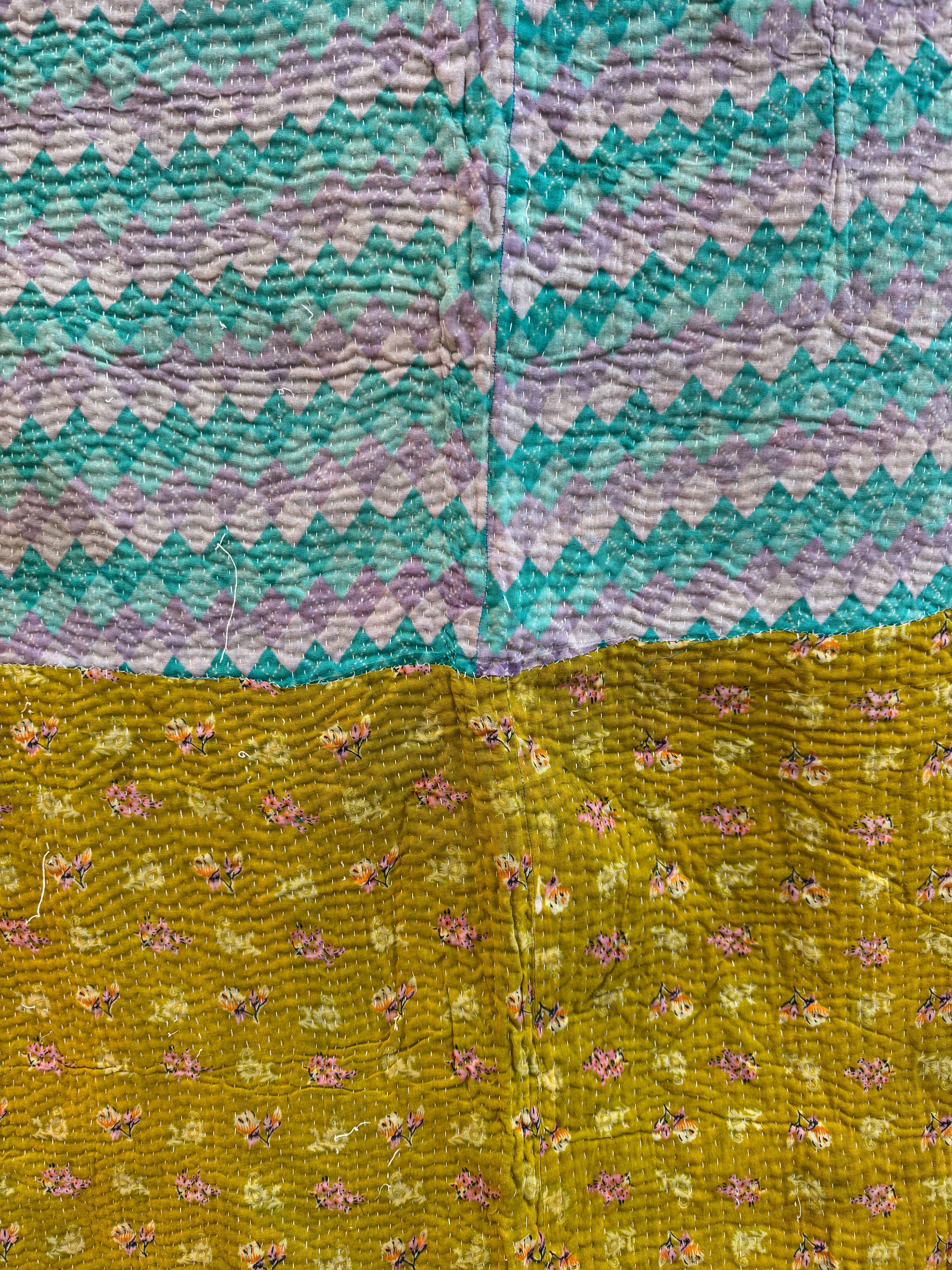 Kantha quilt - Fine stitch 02