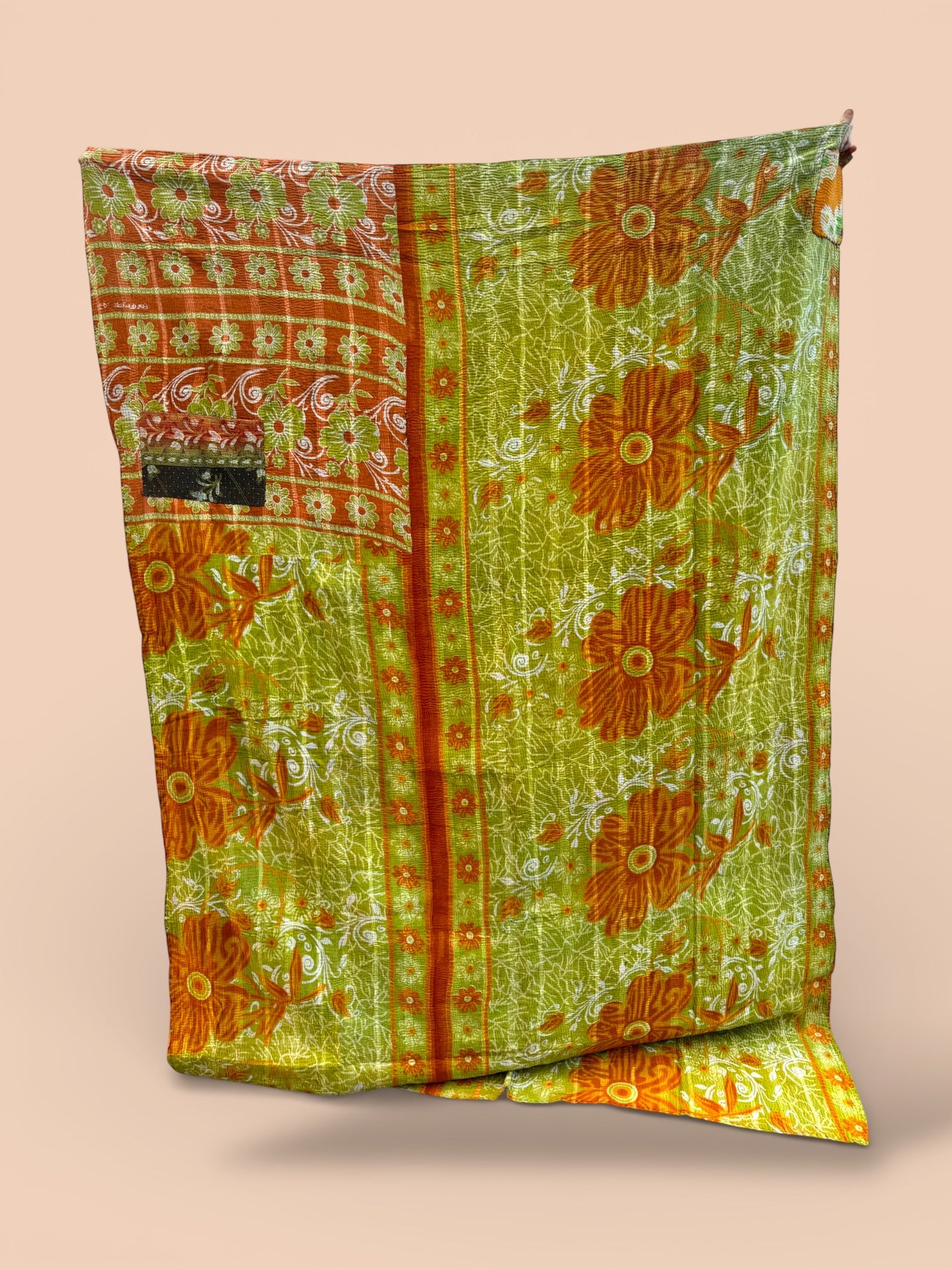 Kantha quilt - Fine stitch 06