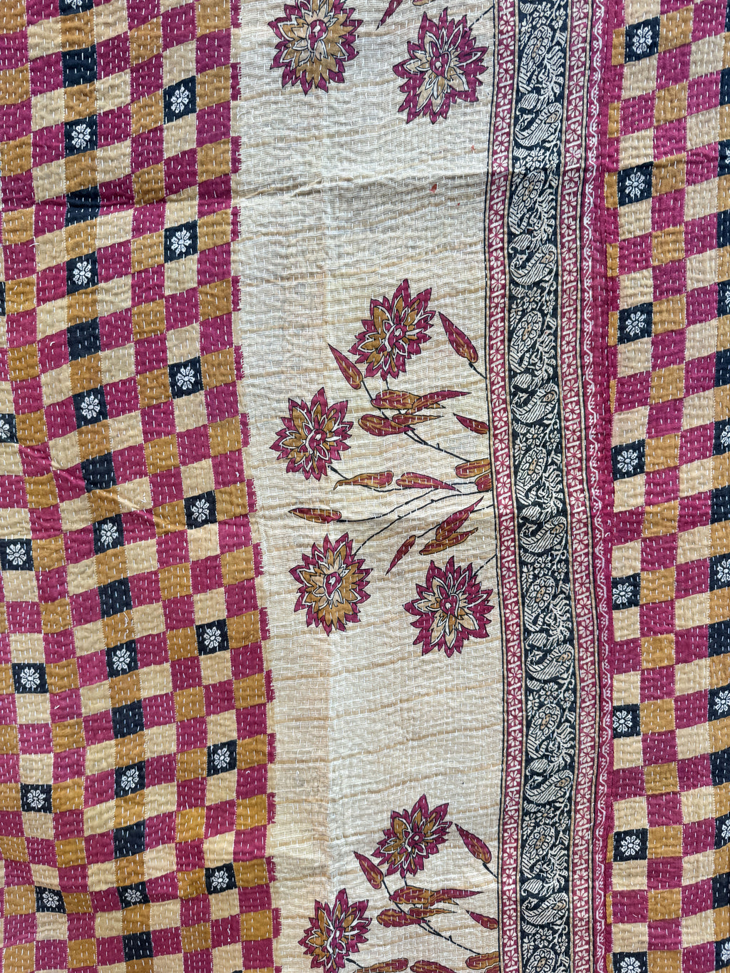 Kantha quilt - Fine stitch 09