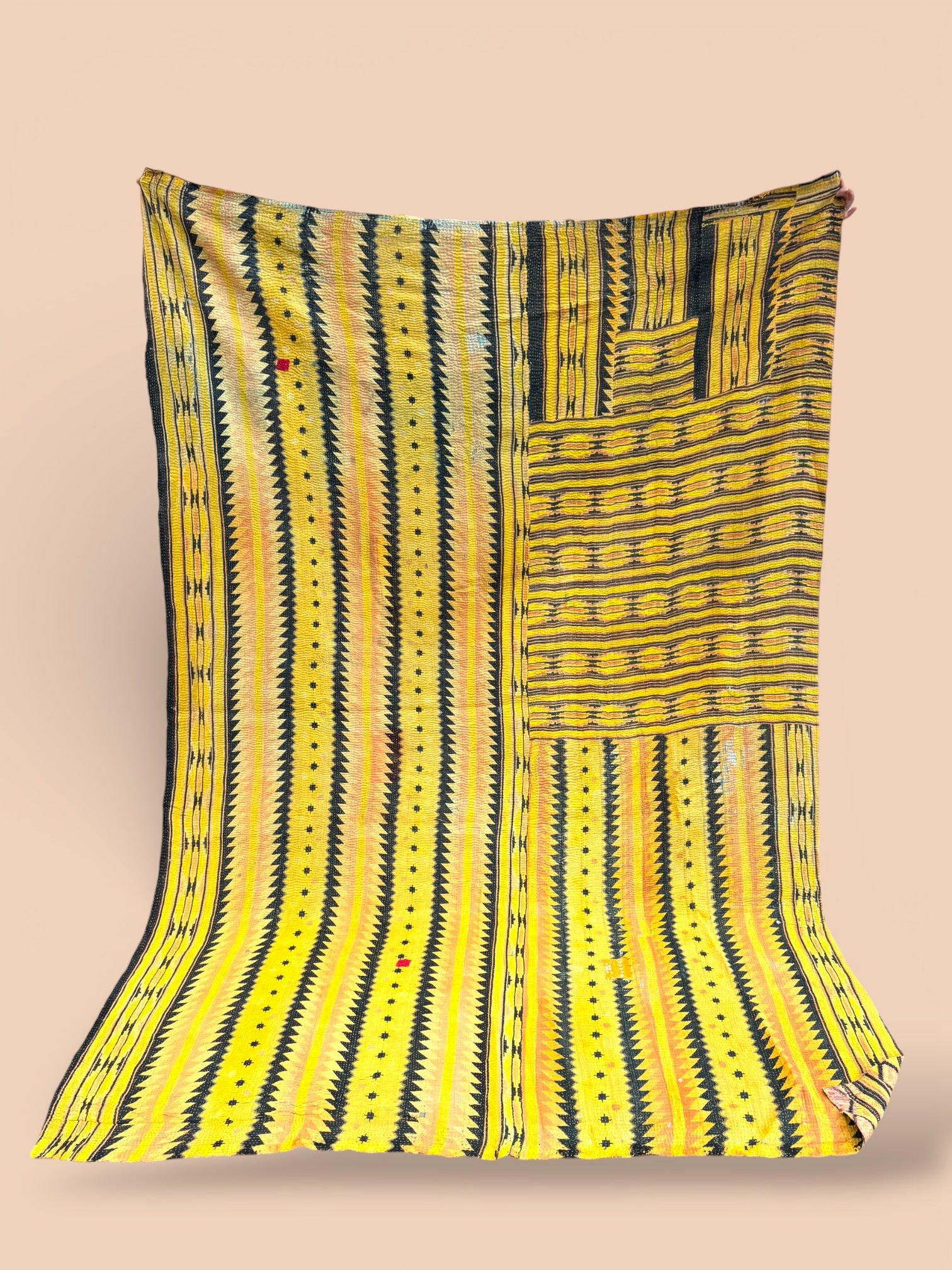 Kantha quilt - Fine stitch 13