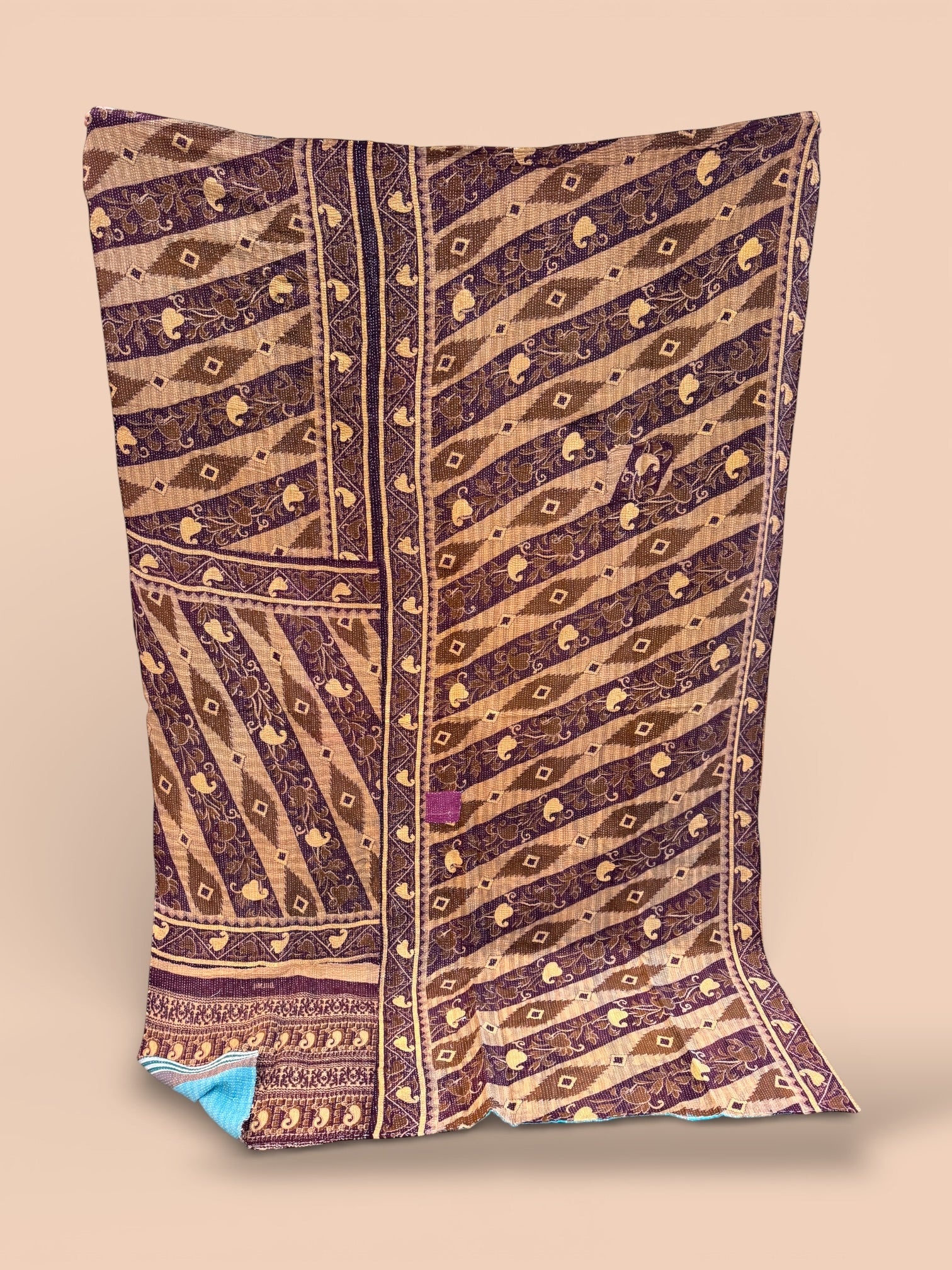 Kantha quilt - Fine stitch 14