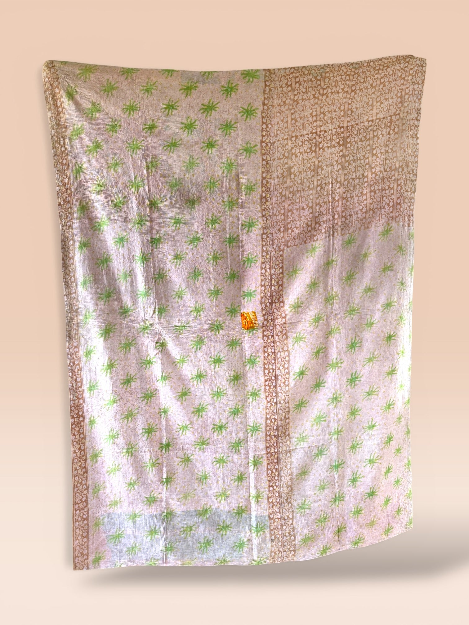 Kantha quilt - Fine stitch 24