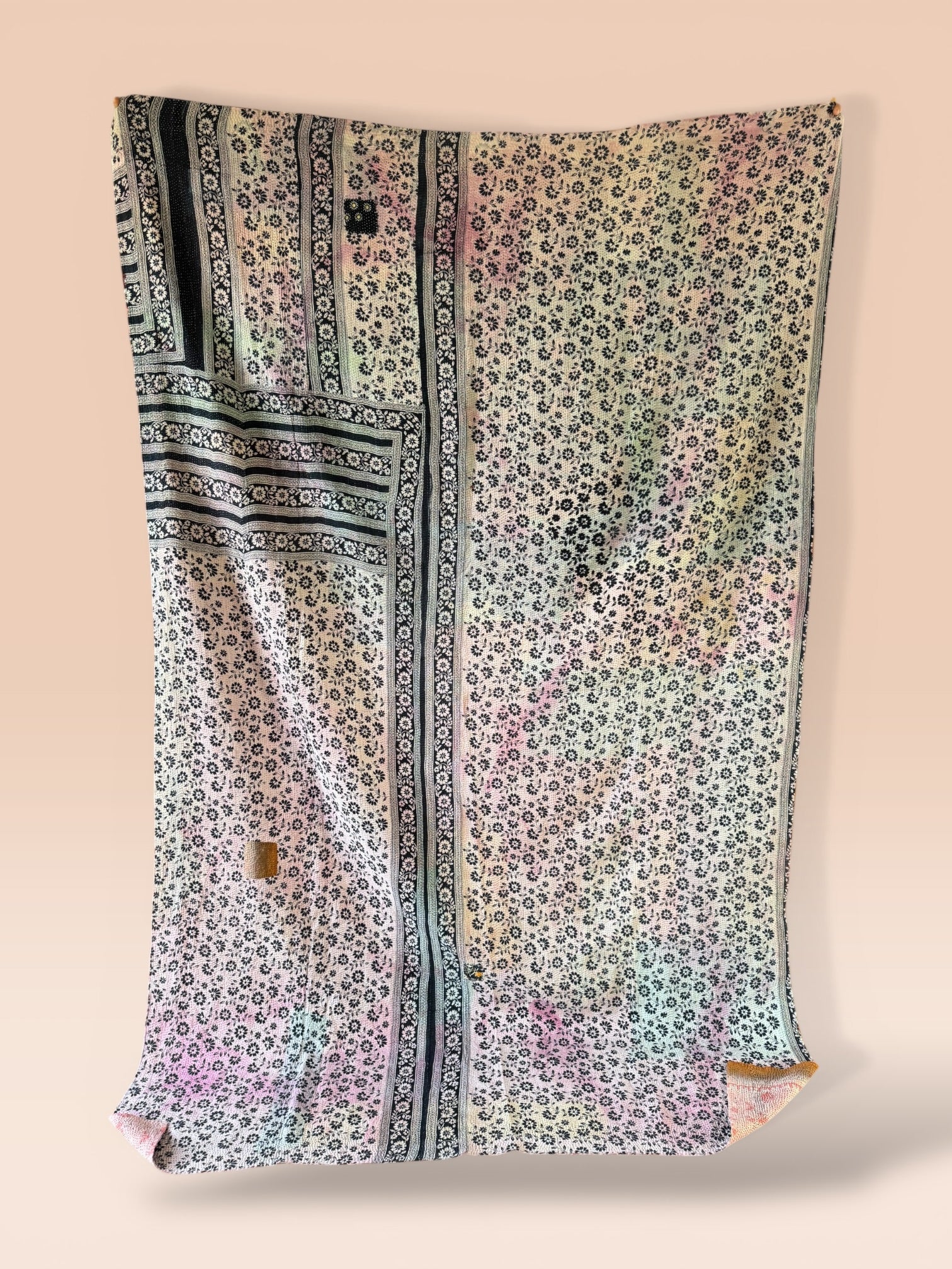 Kantha quilt - Fine stitch 23