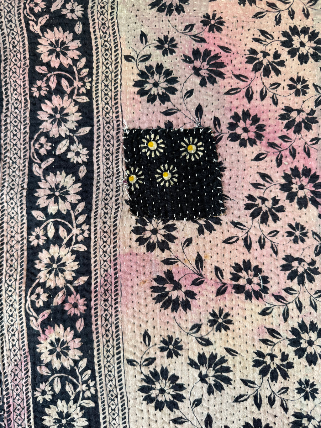 Kantha quilt - Fine stitch 23
