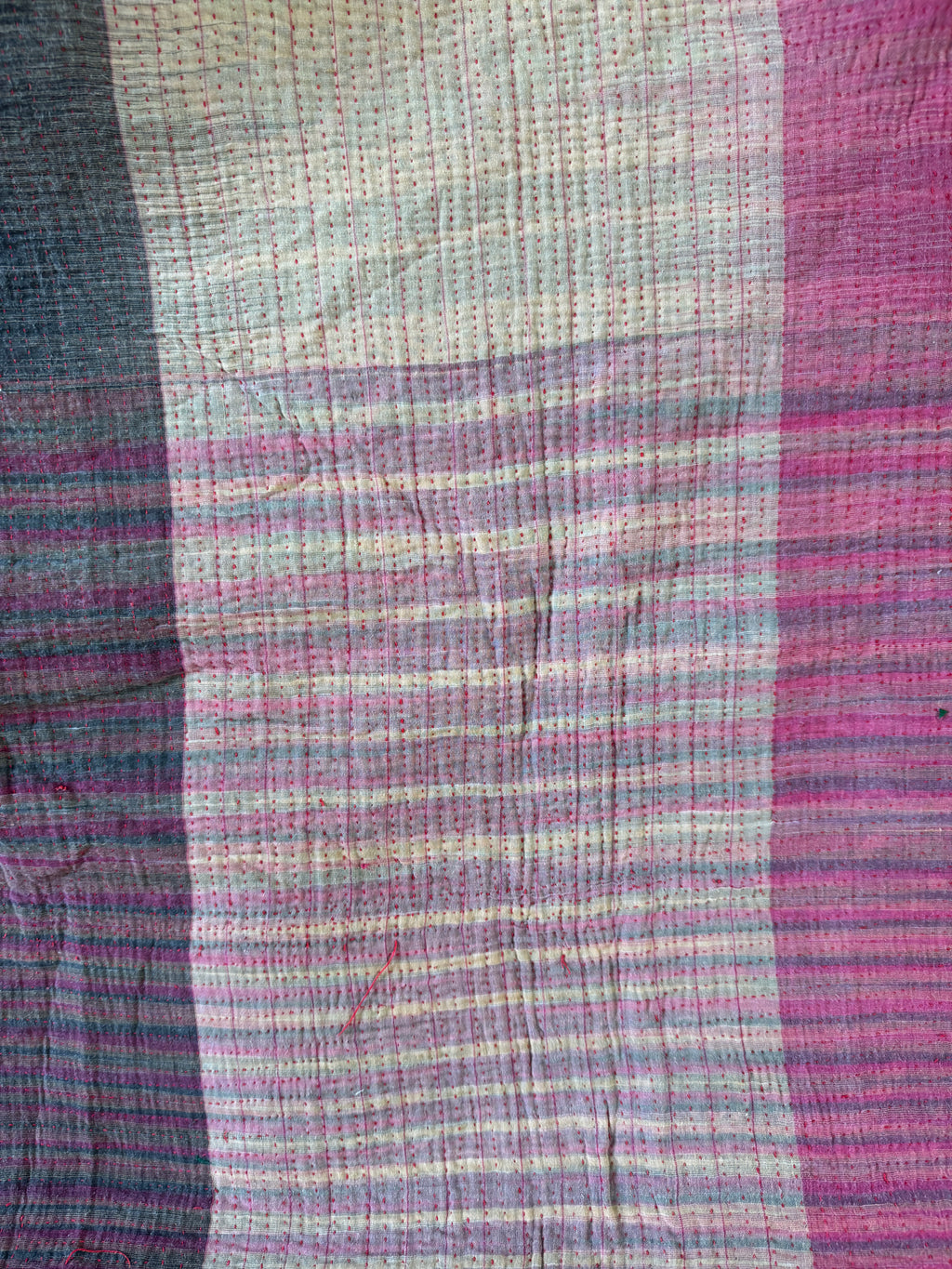 Kantha quilt - Fine stitch 22