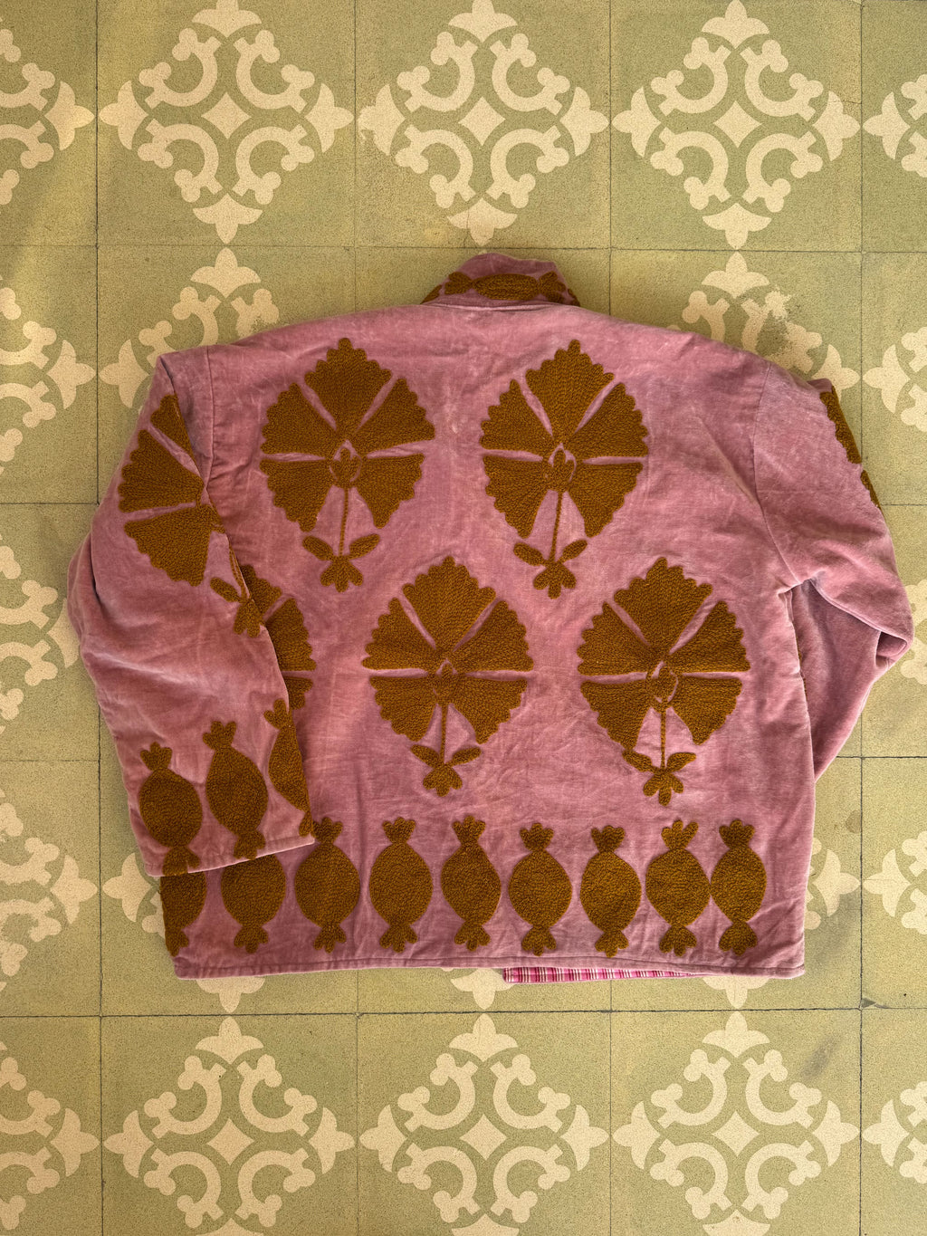 Suzani velvet short coat - Pink Ochre