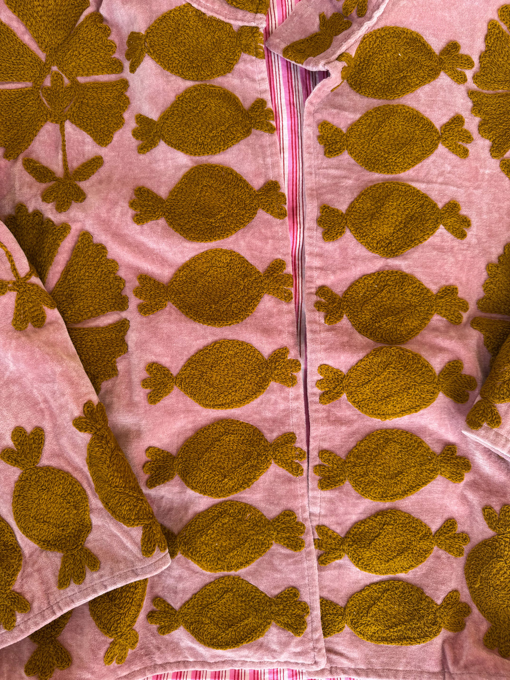 Suzani velvet short coat - Pink Ochre